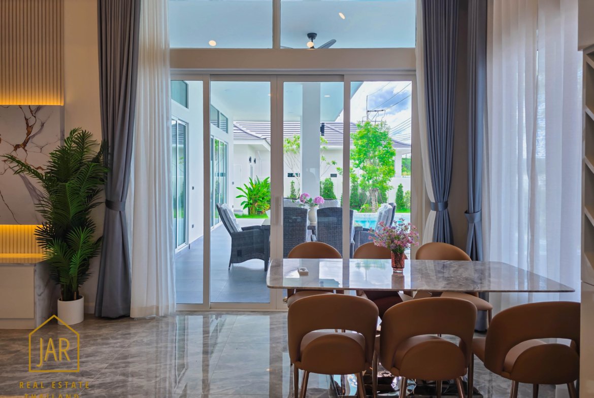 Luxury Single-Story Villa with Guest’s house and Pool in Hua-Hin Soi 88