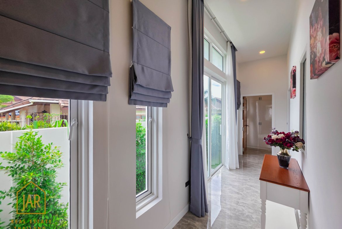 Luxury Single-Story Villa with Guest’s house and Pool in Hua-Hin Soi 88
