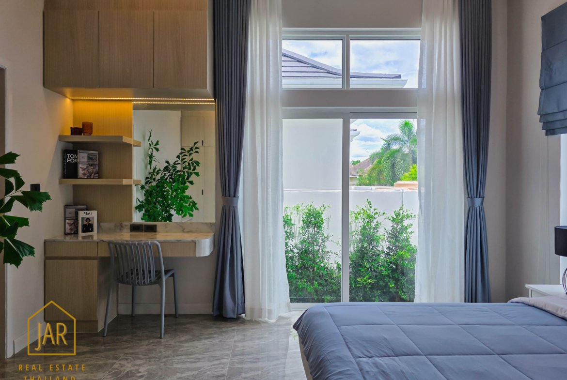 Luxury Single-Story Villa with Guest’s house and Pool in Hua-Hin Soi 88