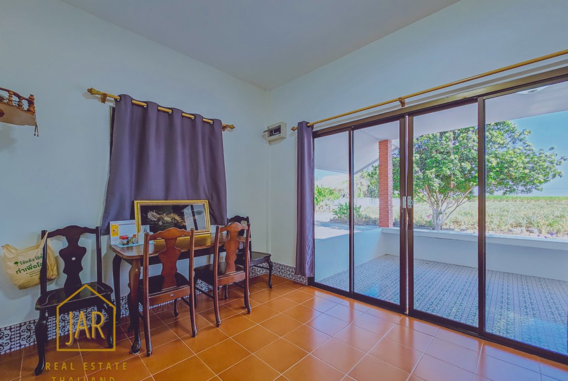 Land for sale, 10 rai (16,000 sqm.) sale with 1 house