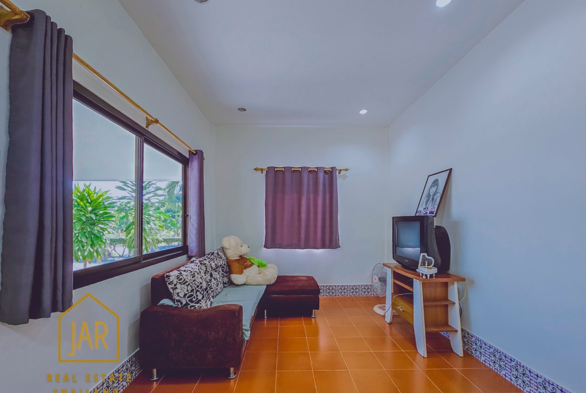Land for sale, 10 rai (16,000 sqm.) sale with 1 house