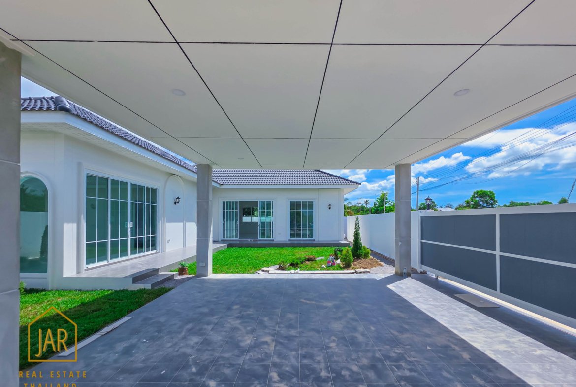 Private Luxury Living in Hua Hin soi 70