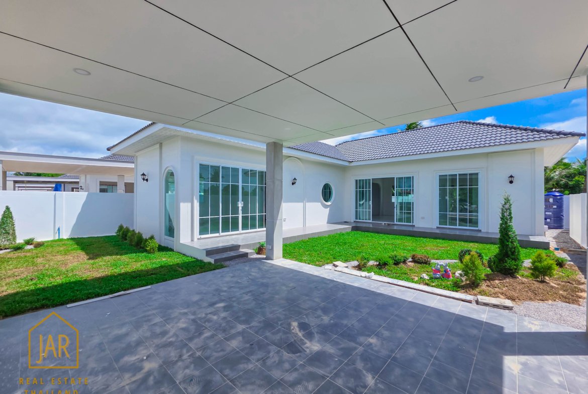 Private Luxury Living in Hua Hin soi 70