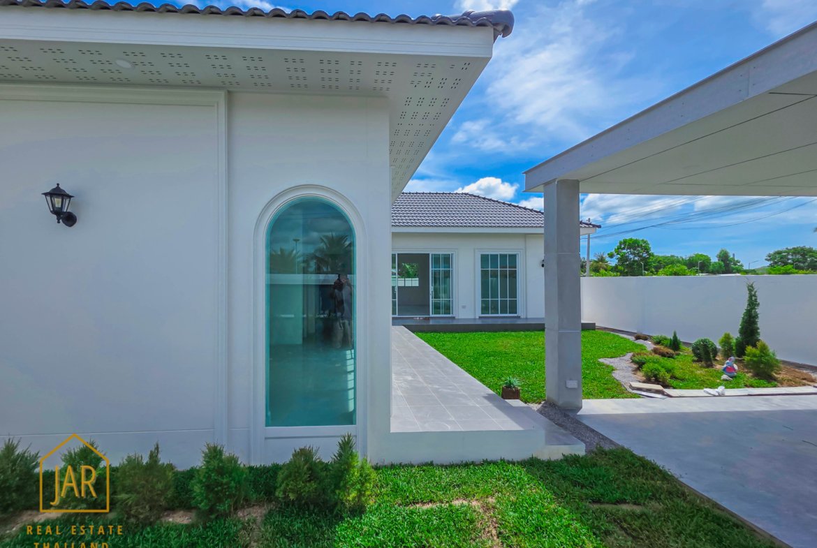 Private Luxury Living in Hua Hin soi 70