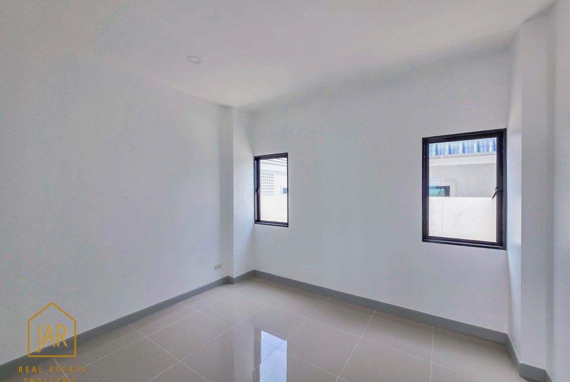 Modern House for sale on prime location at Hua Hin soi 70