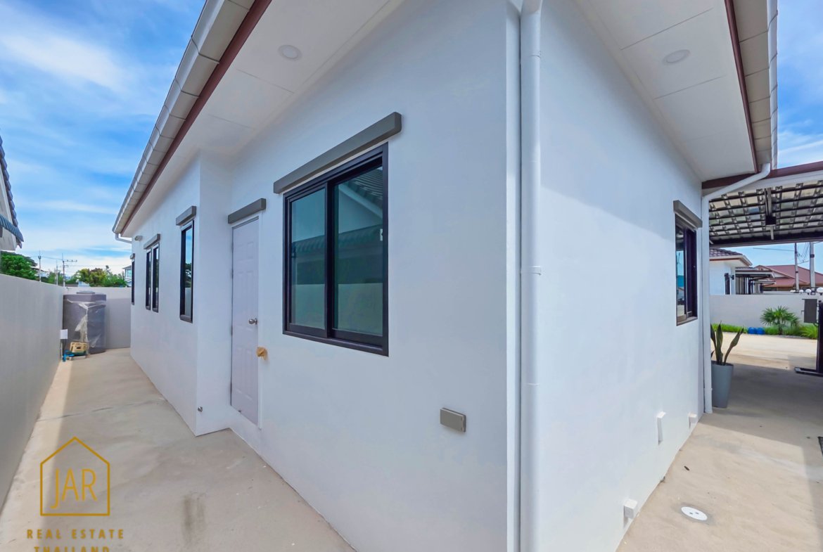 Modern House for sale on prime location at Hua Hin soi 70