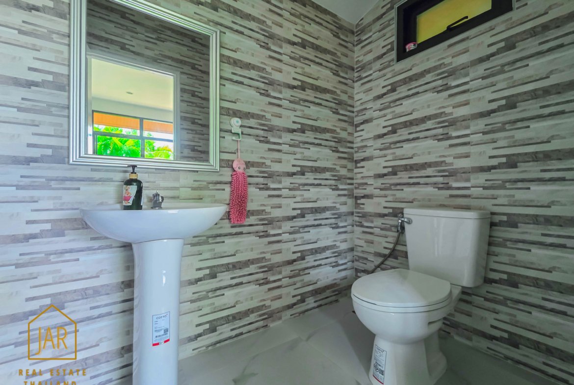 Private Pool Villa for Sale Surrounded by Sam Roi Yod mountains