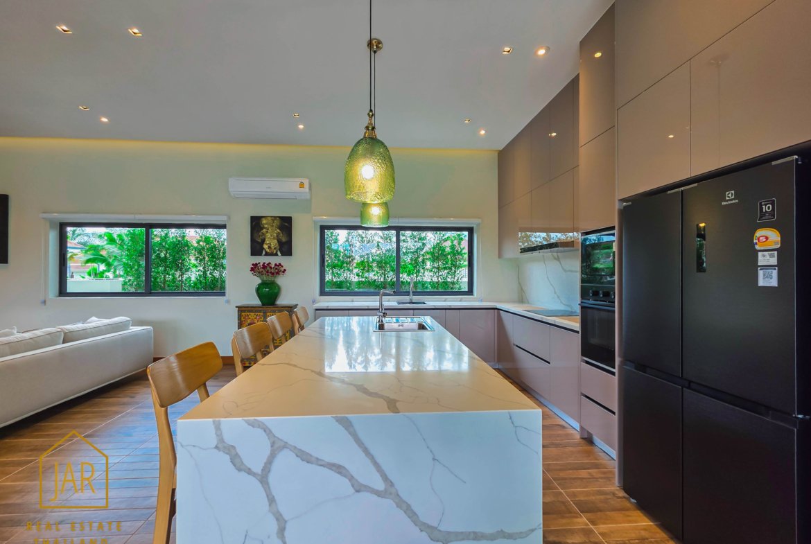 Luxury Villa for Sale Near Black Mountain Golf Course Fully Furnished