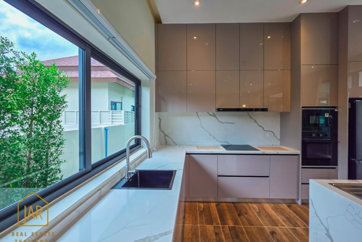 Luxury Villa for Sale Near Black Mountain Golf Course Fully Furnished