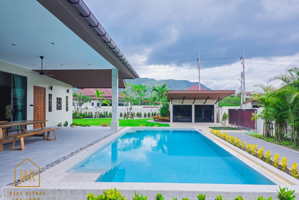 Luxury Villa for Sale Near Black Mountain Golf Course Fully Furnished