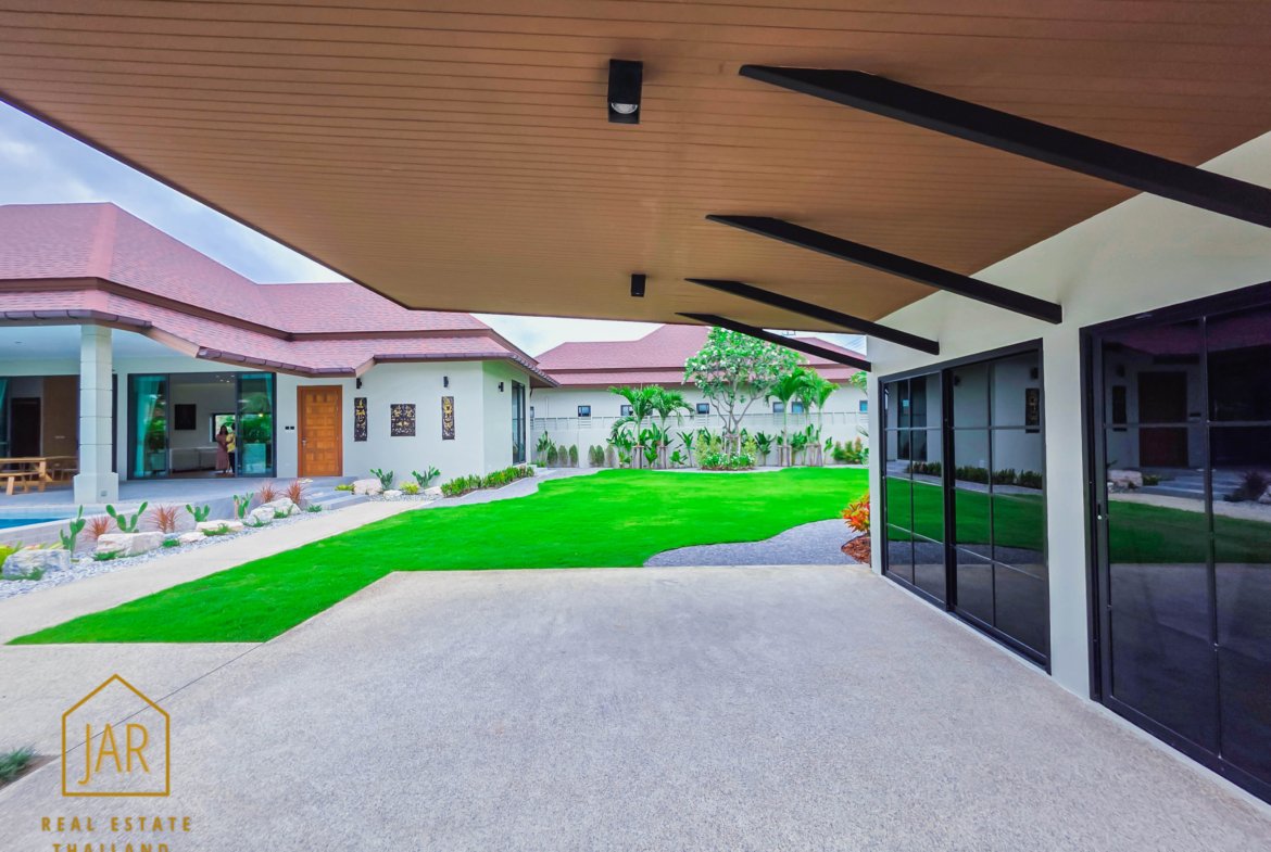 Luxury Villa for Sale Near Black Mountain Golf Course Fully Furnished