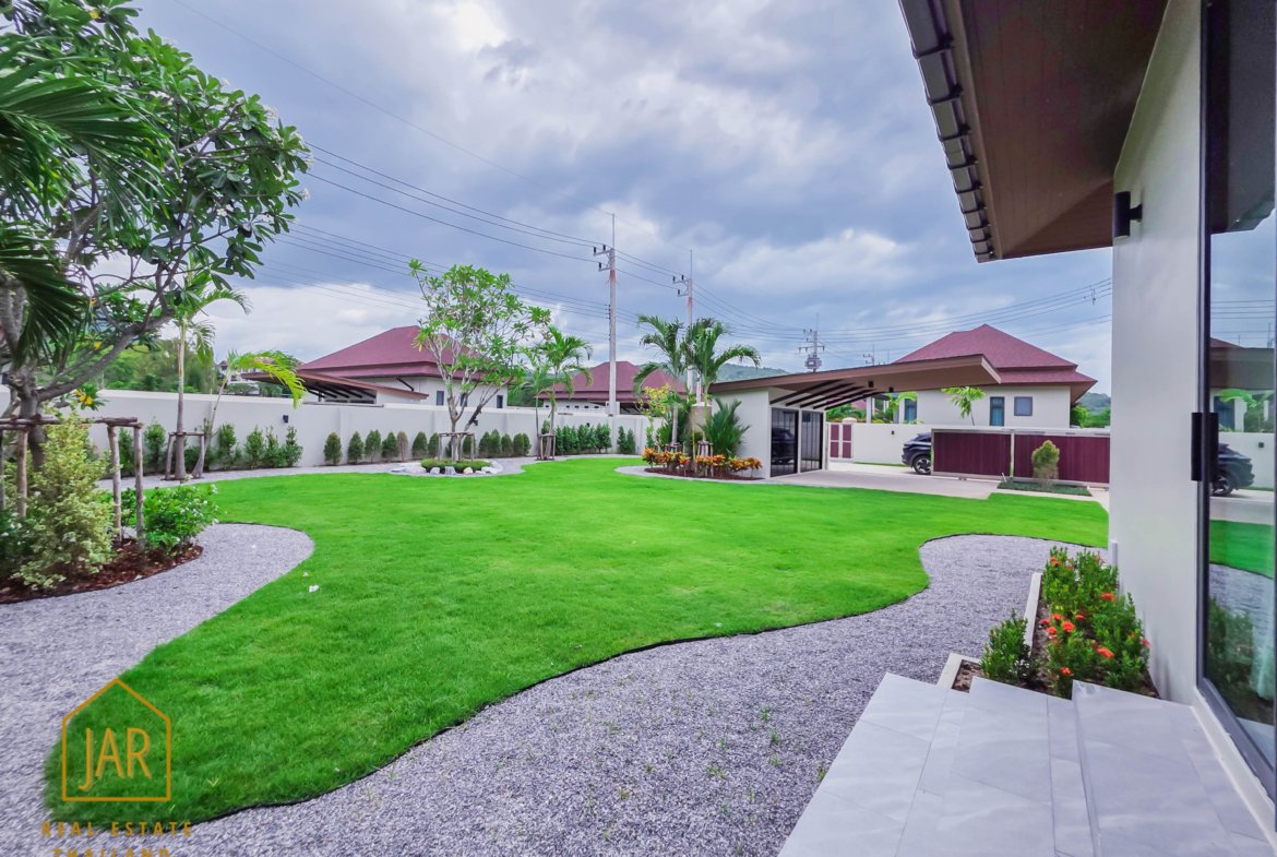 Luxury Villa for Sale Near Black Mountain Golf Course Fully Furnished