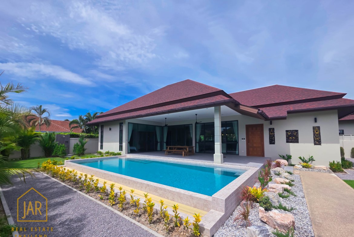 Luxury Villa for Sale Near Black Mountain Golf Course Fully Furnished