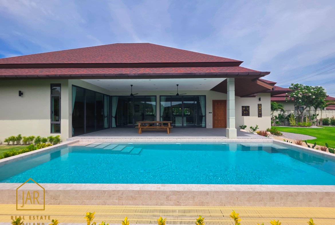 Luxury Villa for Sale Near Black Mountain Golf Course Fully Furnished