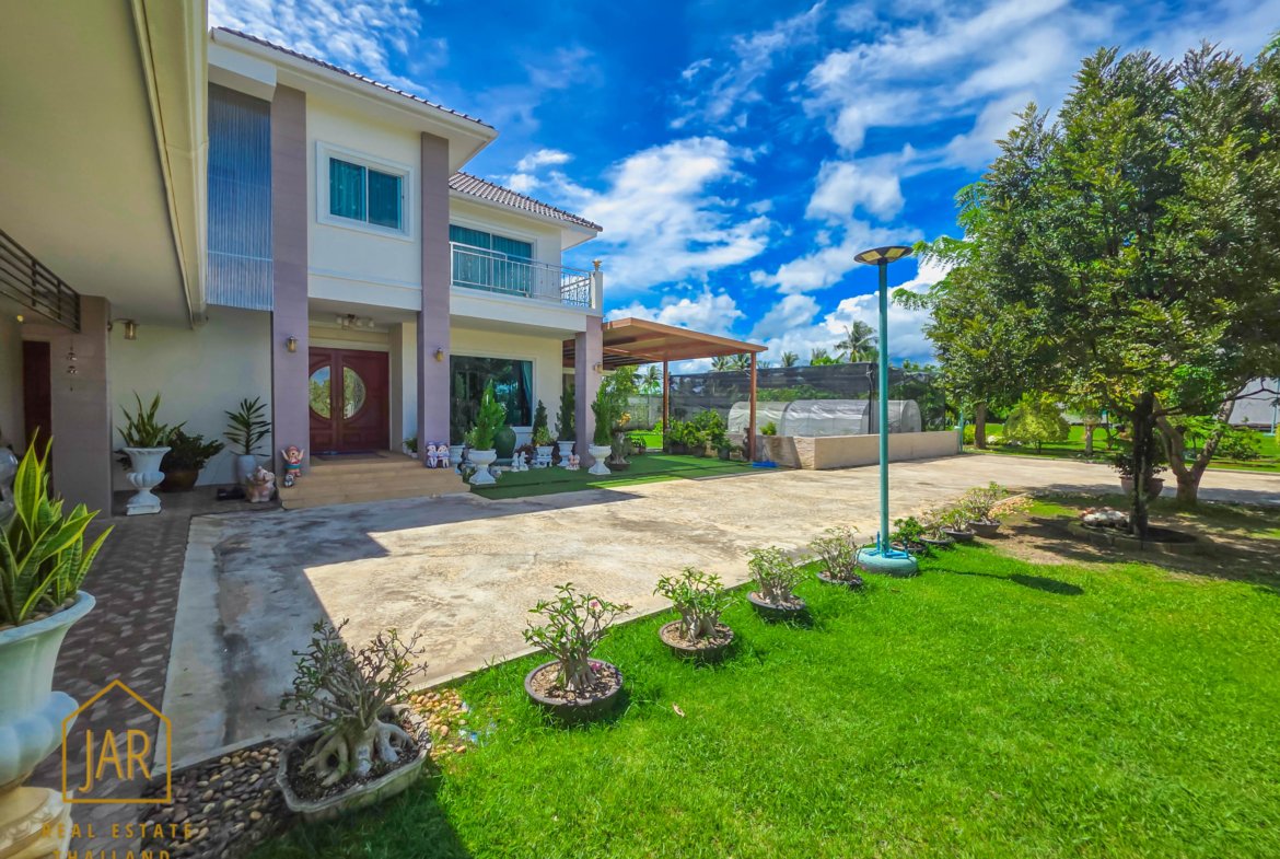 a Perfect Home blend of comfort and nature in Hua-Hin