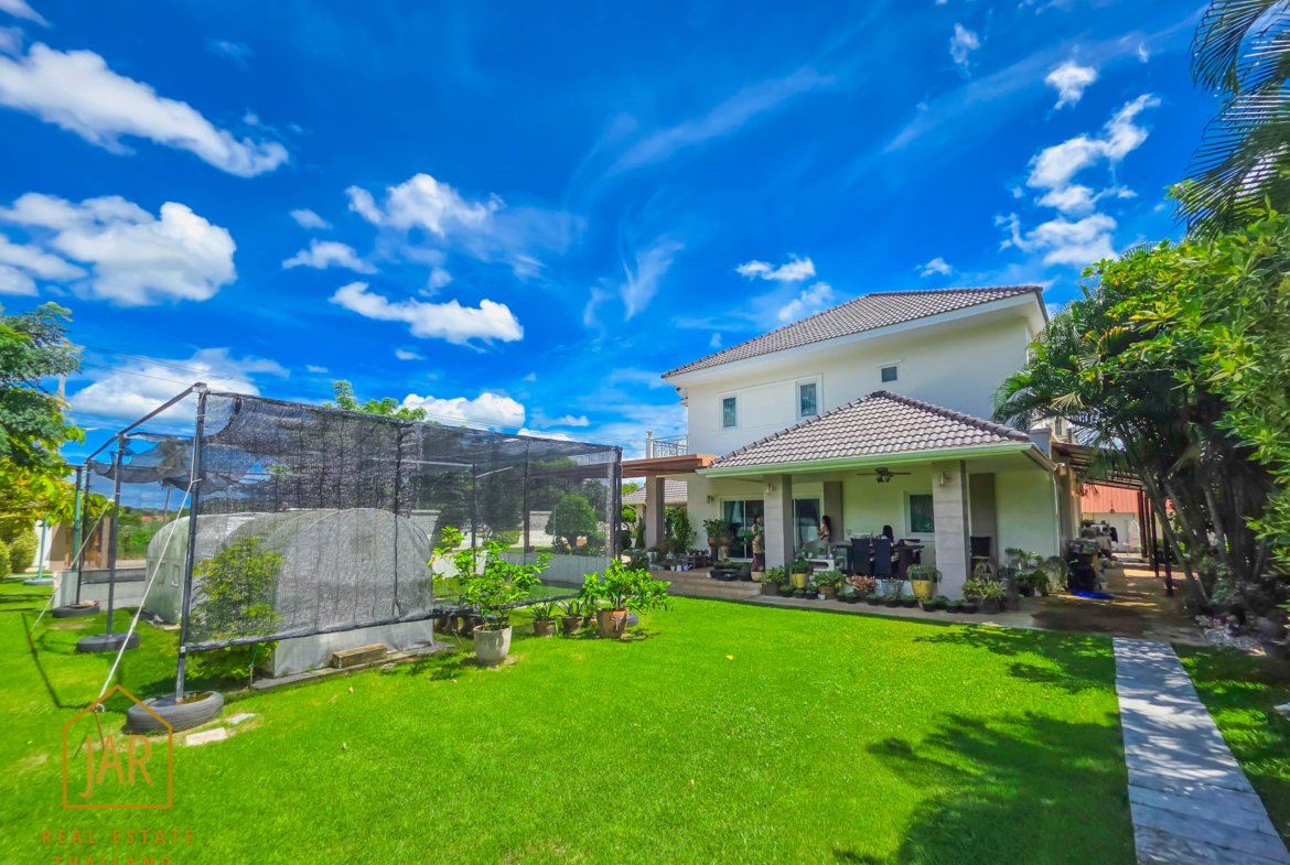 a Perfect Home blend of comfort and nature in Hua-Hin