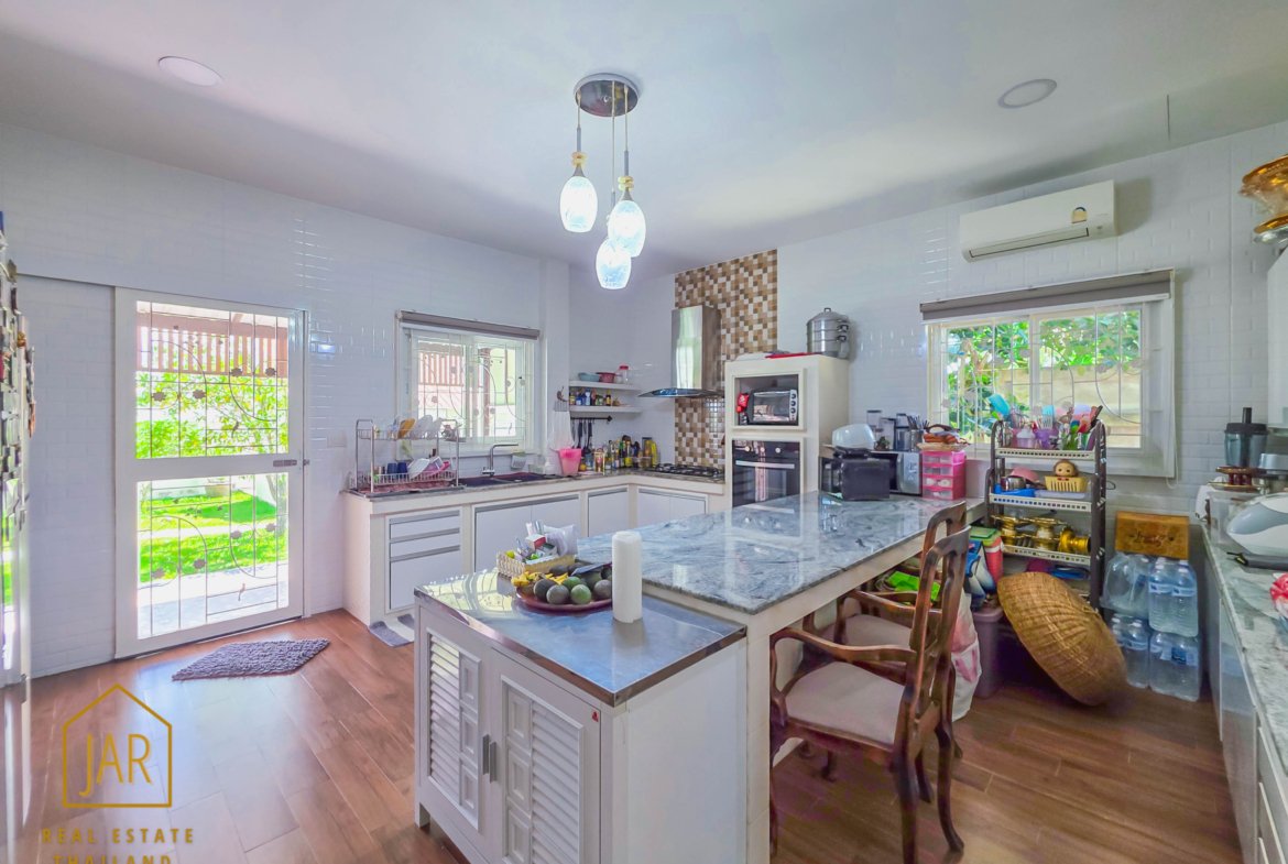 a Perfect Home blend of comfort and nature in Hua-Hin