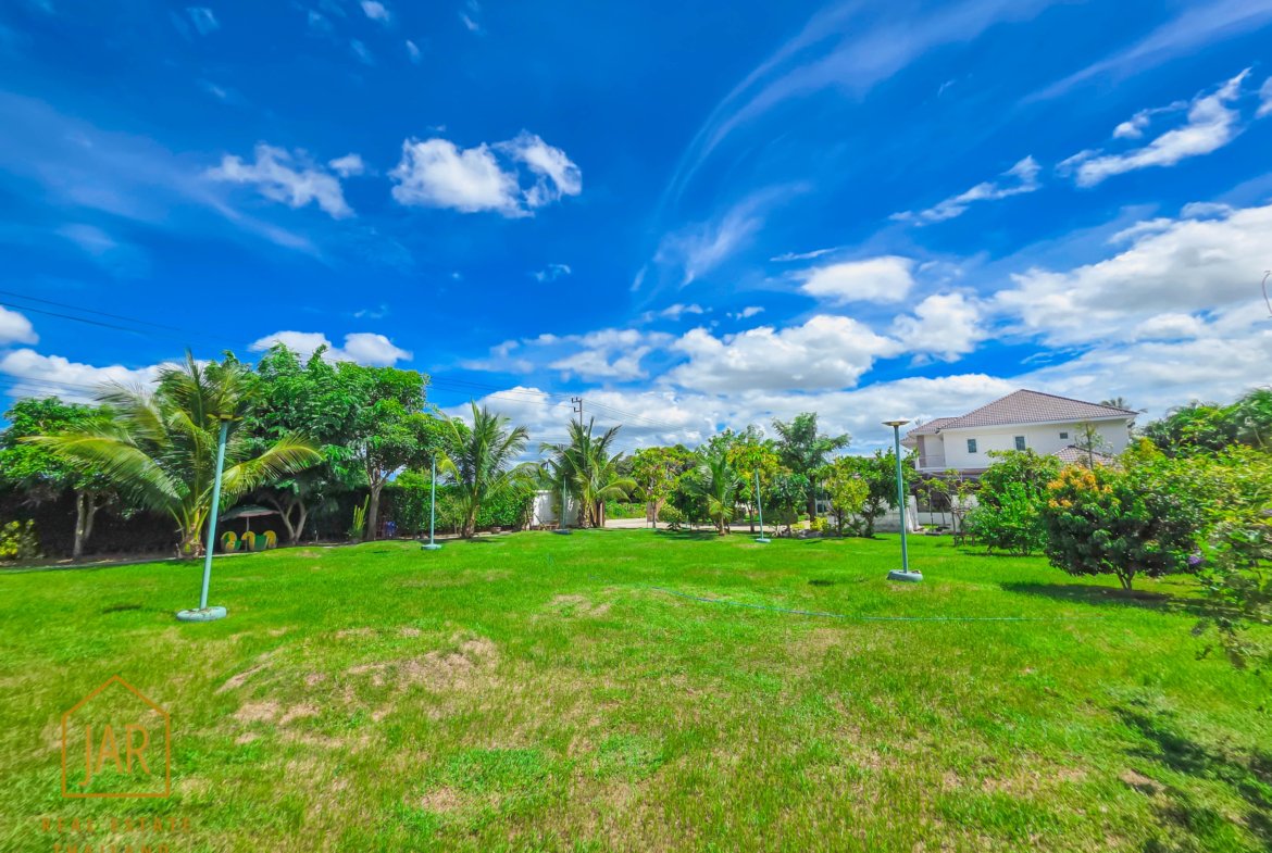 a Perfect Home blend of comfort and nature in Hua-Hin
