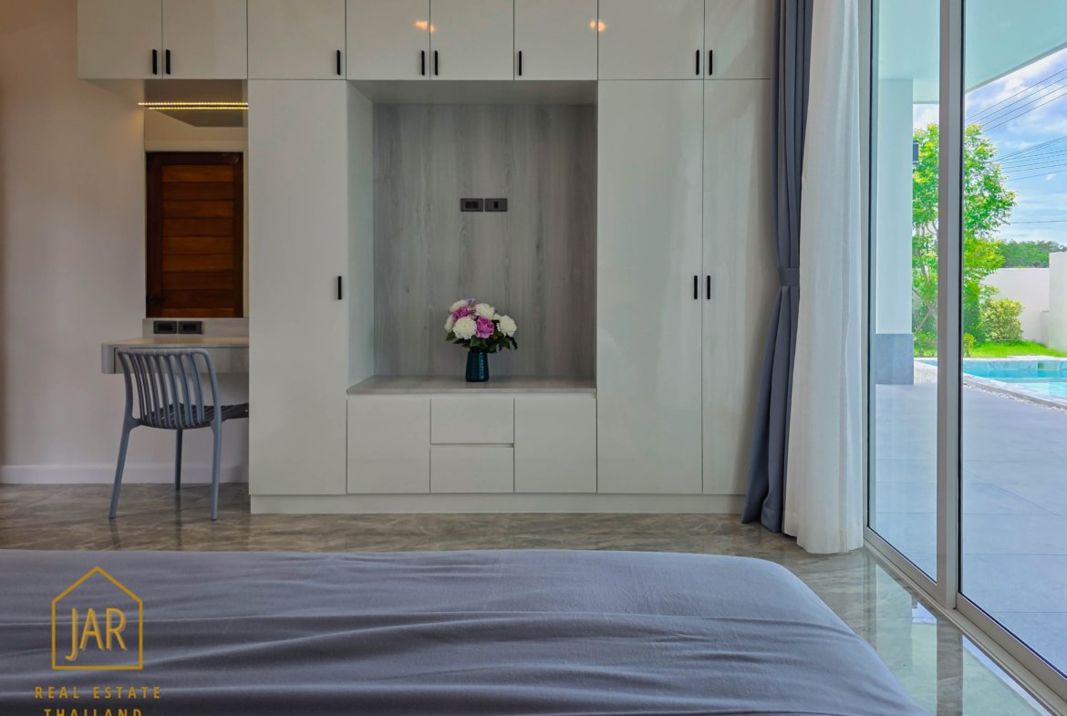 Luxury Single-Story Villa with Guest’s house and Pool in Hua-Hin Soi 88