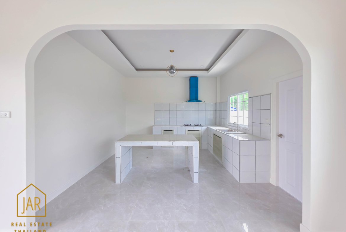 Private Luxury Living in Hua Hin soi 70
