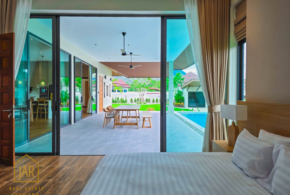 Luxury Villa for Sale Near Black Mountain Golf Course Fully Furnished