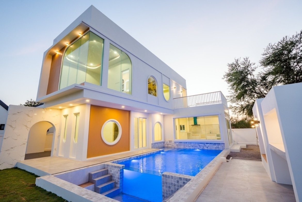 2 Storey detached Pool Villa Close to Black Mountain for sale @Hua-Hin Price 5.99 MB.