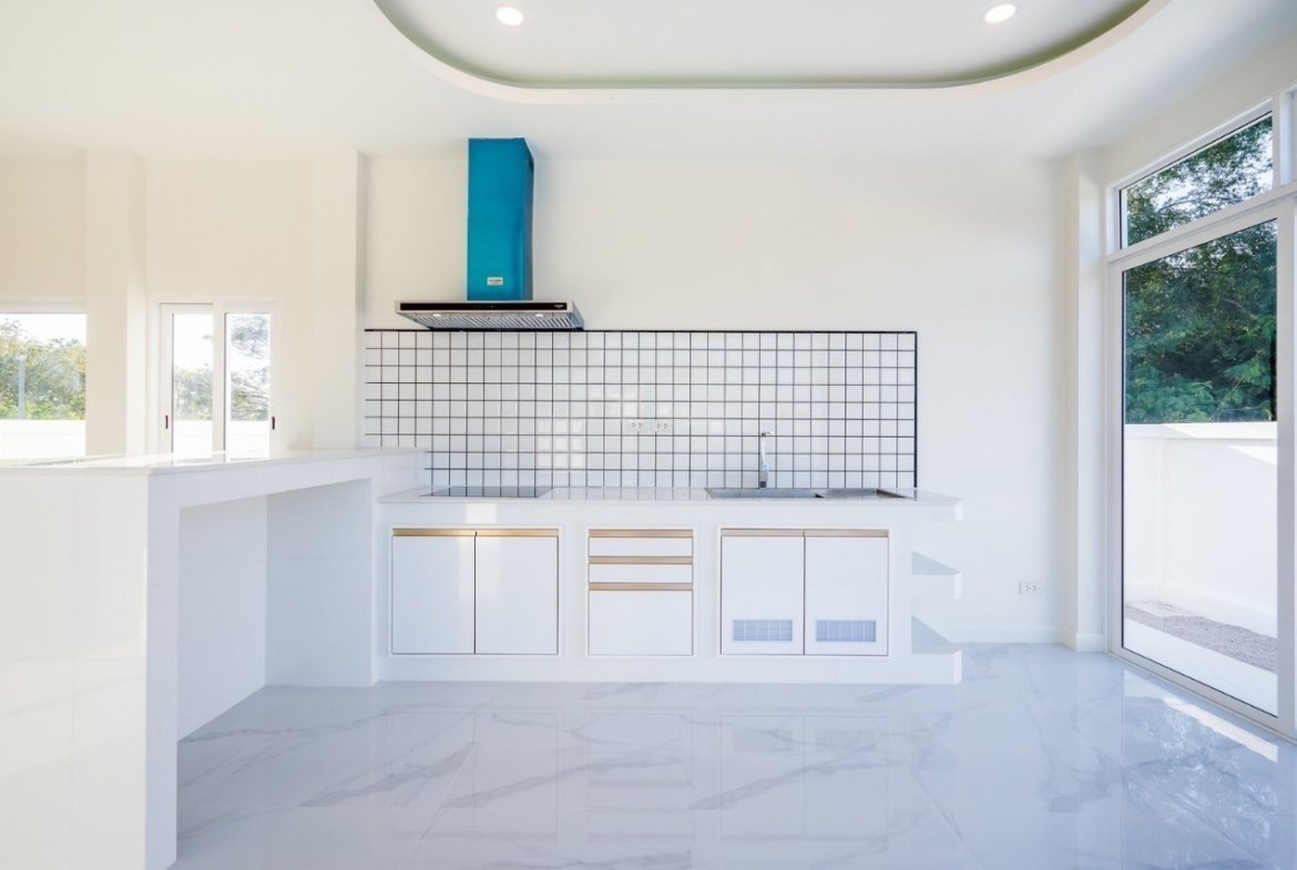 2 Storey detached Pool Villa Close to Black Mountain for sale @Hua-Hin Price 5.99 MB.