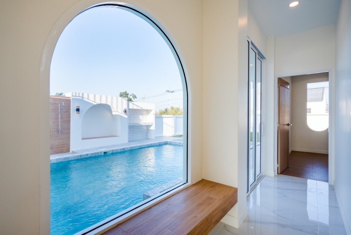 2 Storey detached Pool Villa Close to Black Mountain for sale @Hua-Hin Price 5.99 MB.
