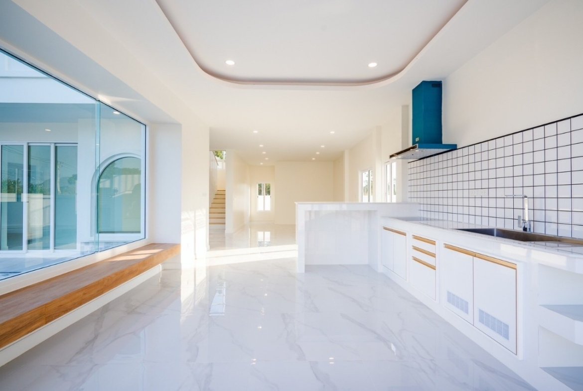 2 Storey detached Pool Villa Close to Black Mountain for sale @Hua-Hin Price 5.99 MB.
