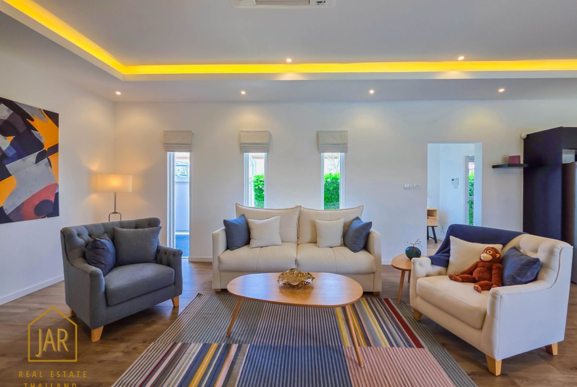 Luxury Pool Villa for sale at Hua Hin Soi 112