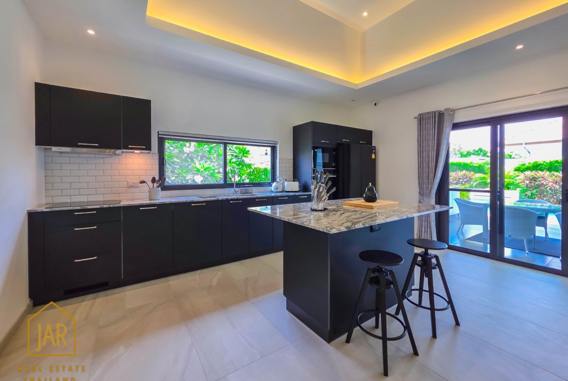 Luxury Pool Villa for sale at Hua-Hin Soi 112