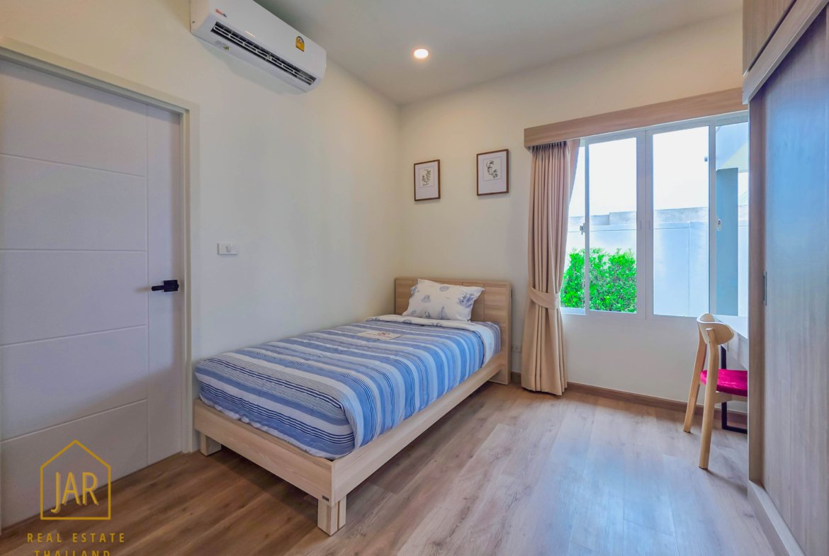 Modern Villa for sale at Hua Hin soi 70