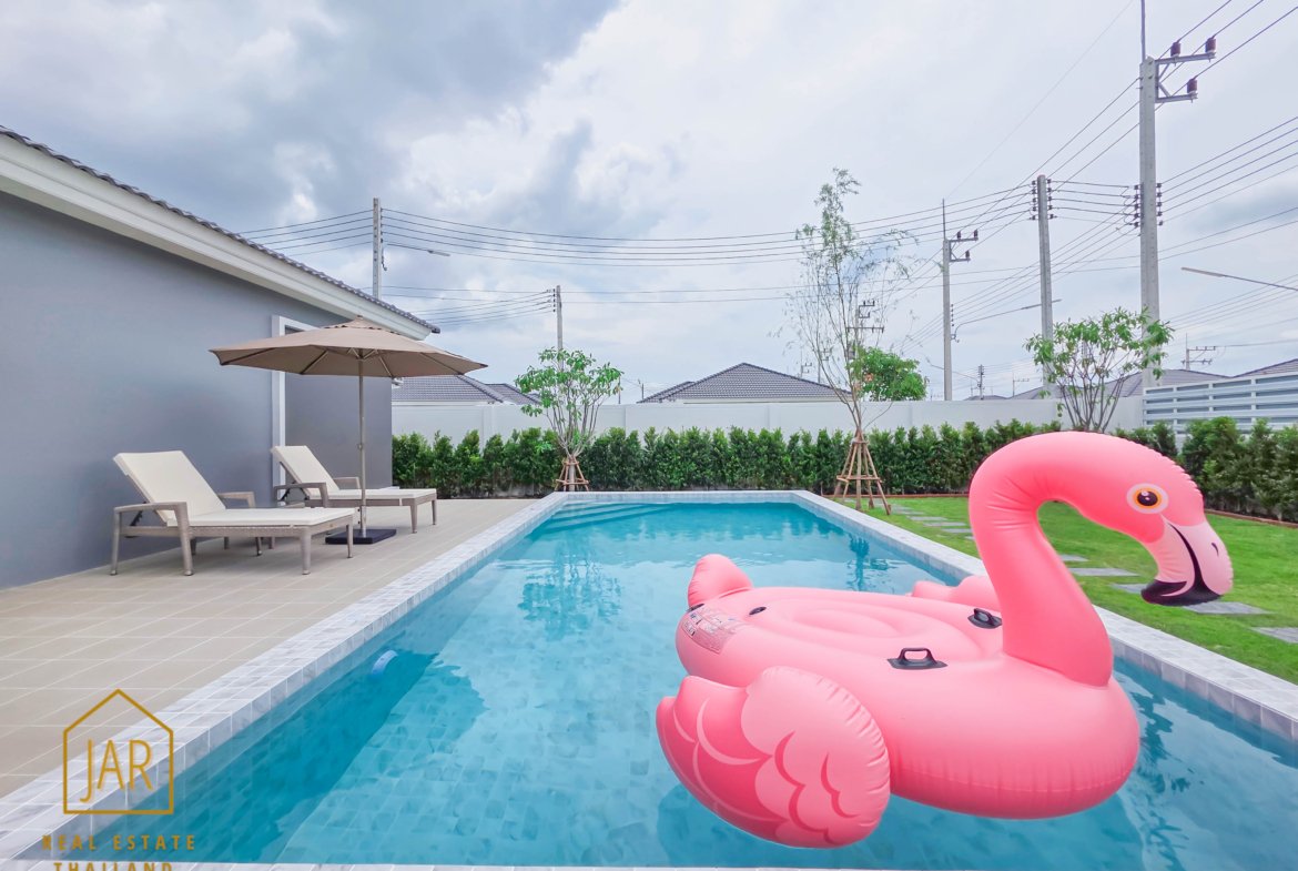 Modern Villa for sale at Hua Hin soi 70