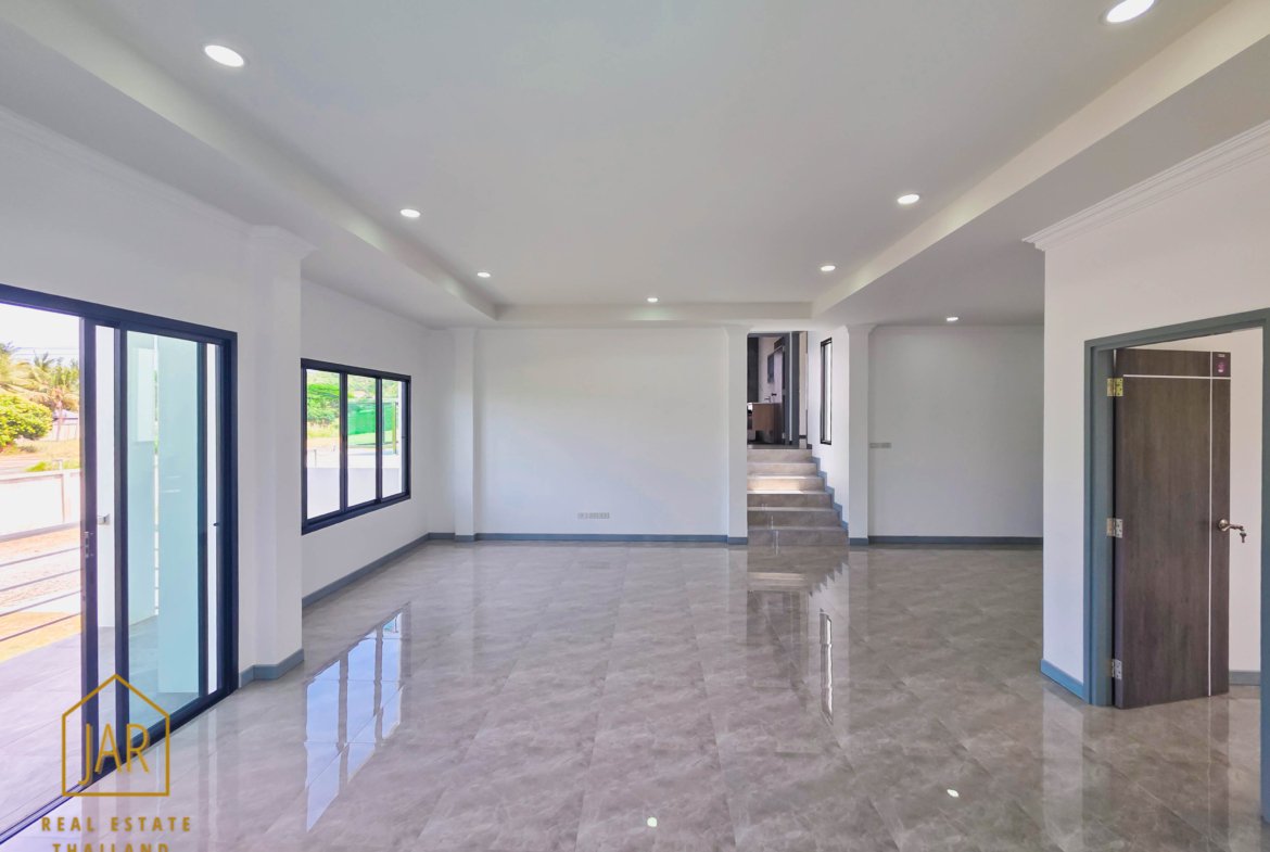 modern pool villa in Pranburi, near the beach Price 5.99 MB.