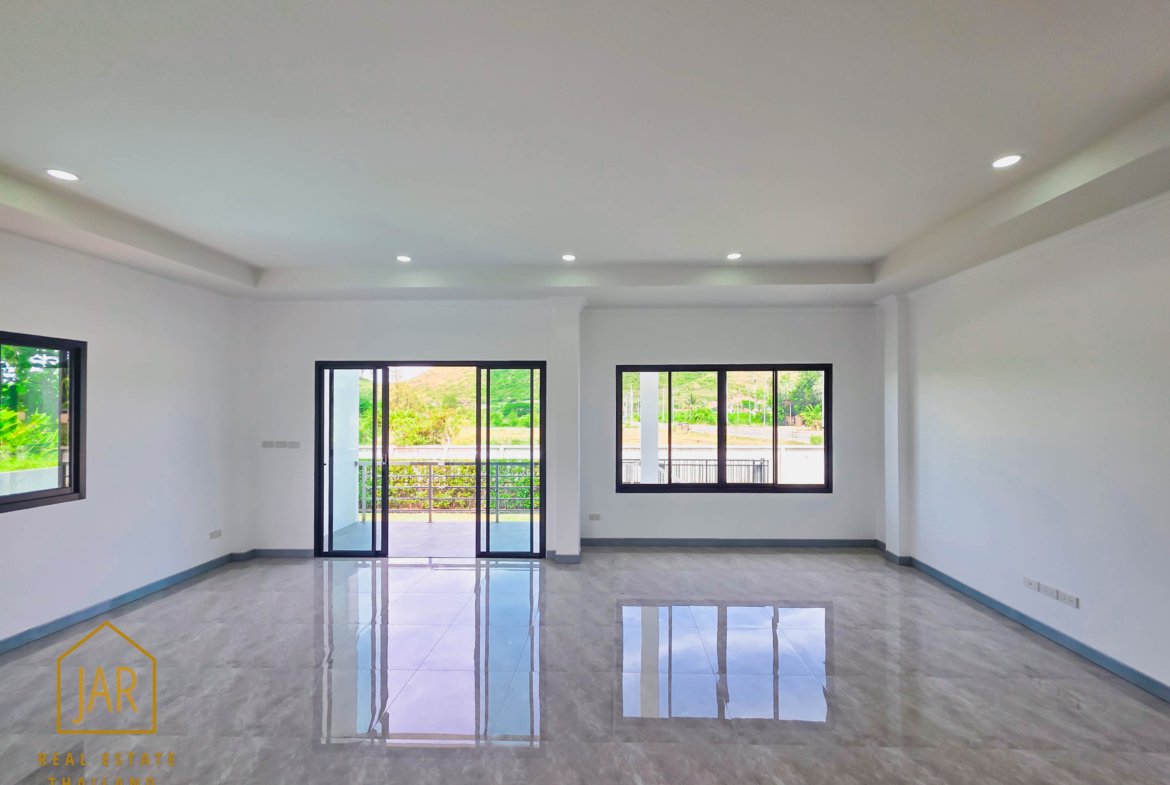 modern pool villa in Pranburi, near the beach Price 5.99 MB.