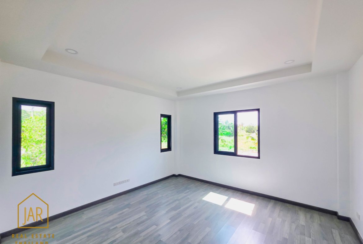 modern pool villa in Pranburi, near the beach Price 5.99 MB.