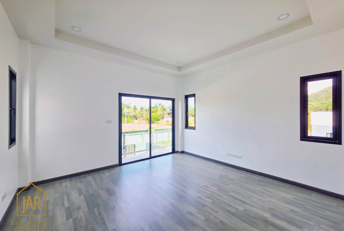modern pool villa in Pranburi, near the beach Price 5.99 MB.