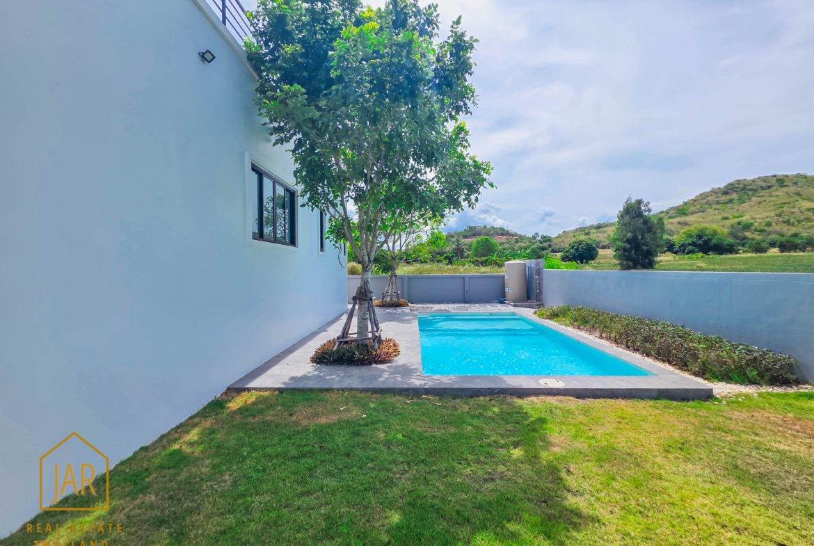 modern pool villa in Pranburi, near the beach Price 5.99 MB.