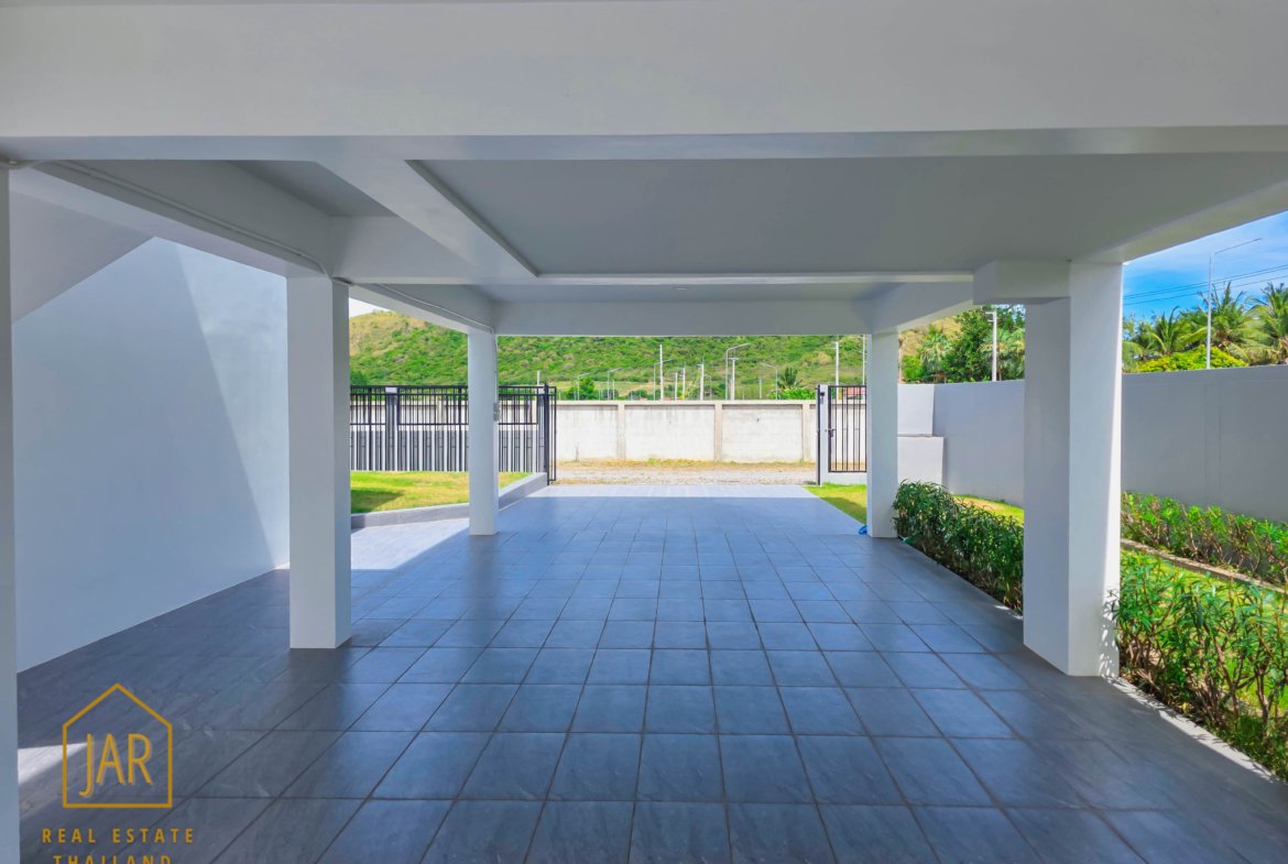 modern pool villa in Pranburi, near the beach Price 5.99 MB.