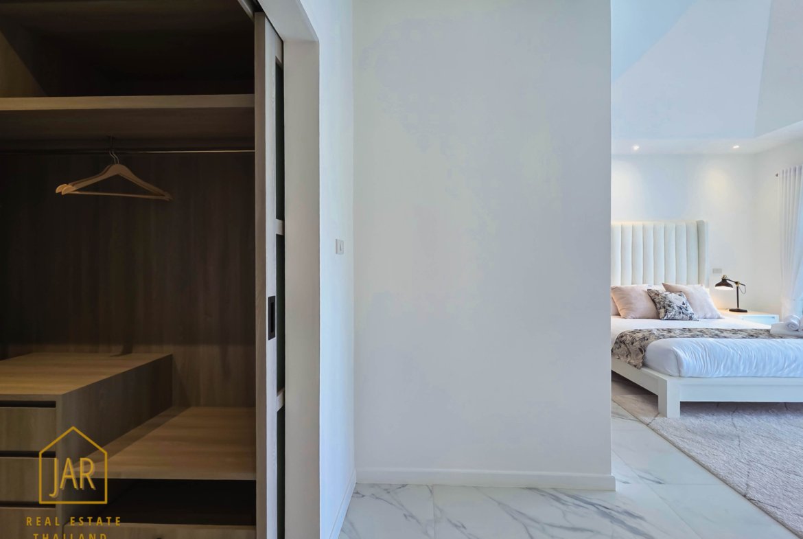 Luxury villa for sale at Hua Hin Soi 102