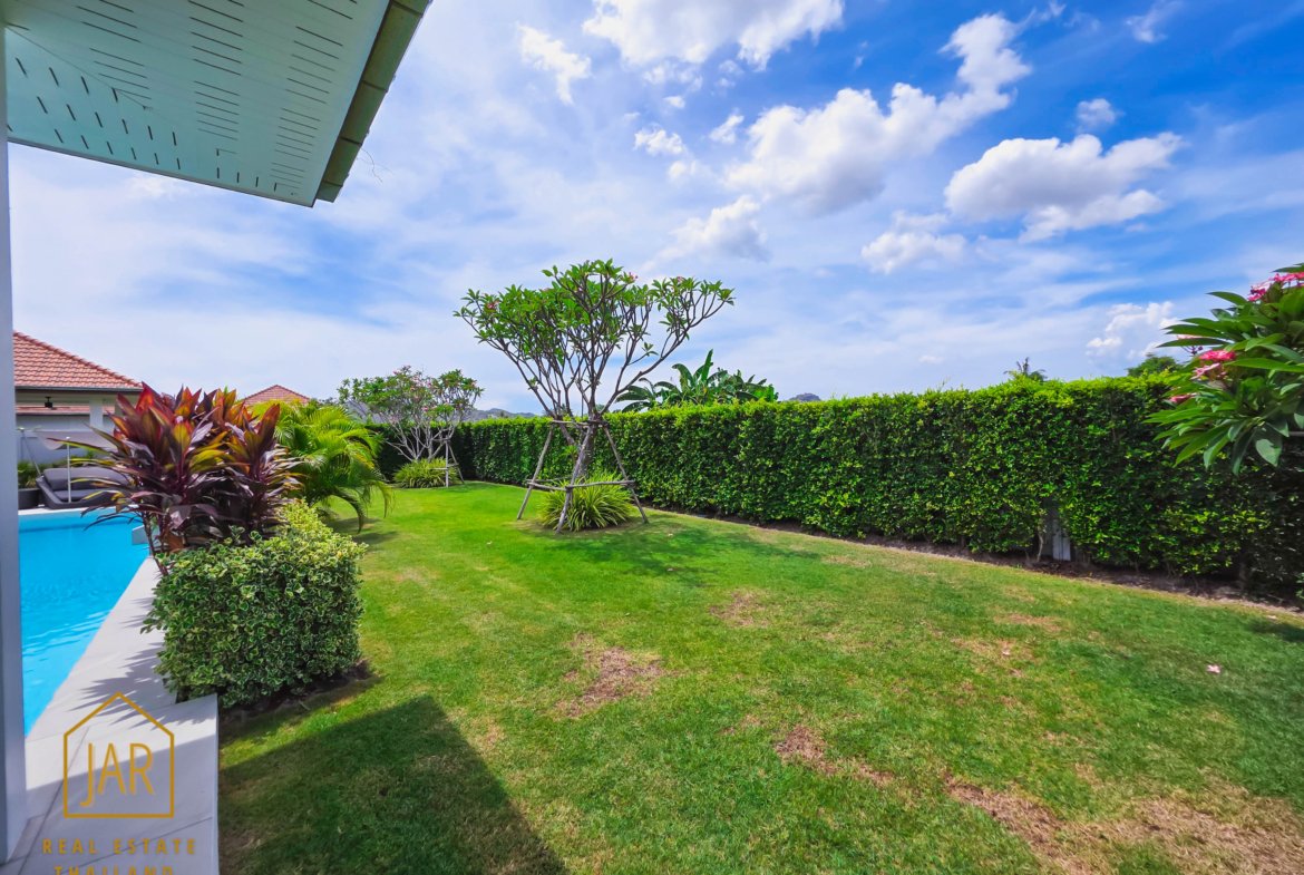 Luxury villa for sale at Hua Hin Soi 102