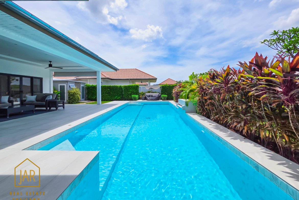 Luxury villa for sale at Hua Hin Soi 102