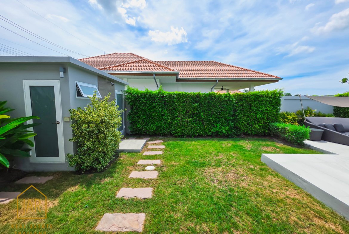 Luxury villa for sale at Hua Hin Soi 102