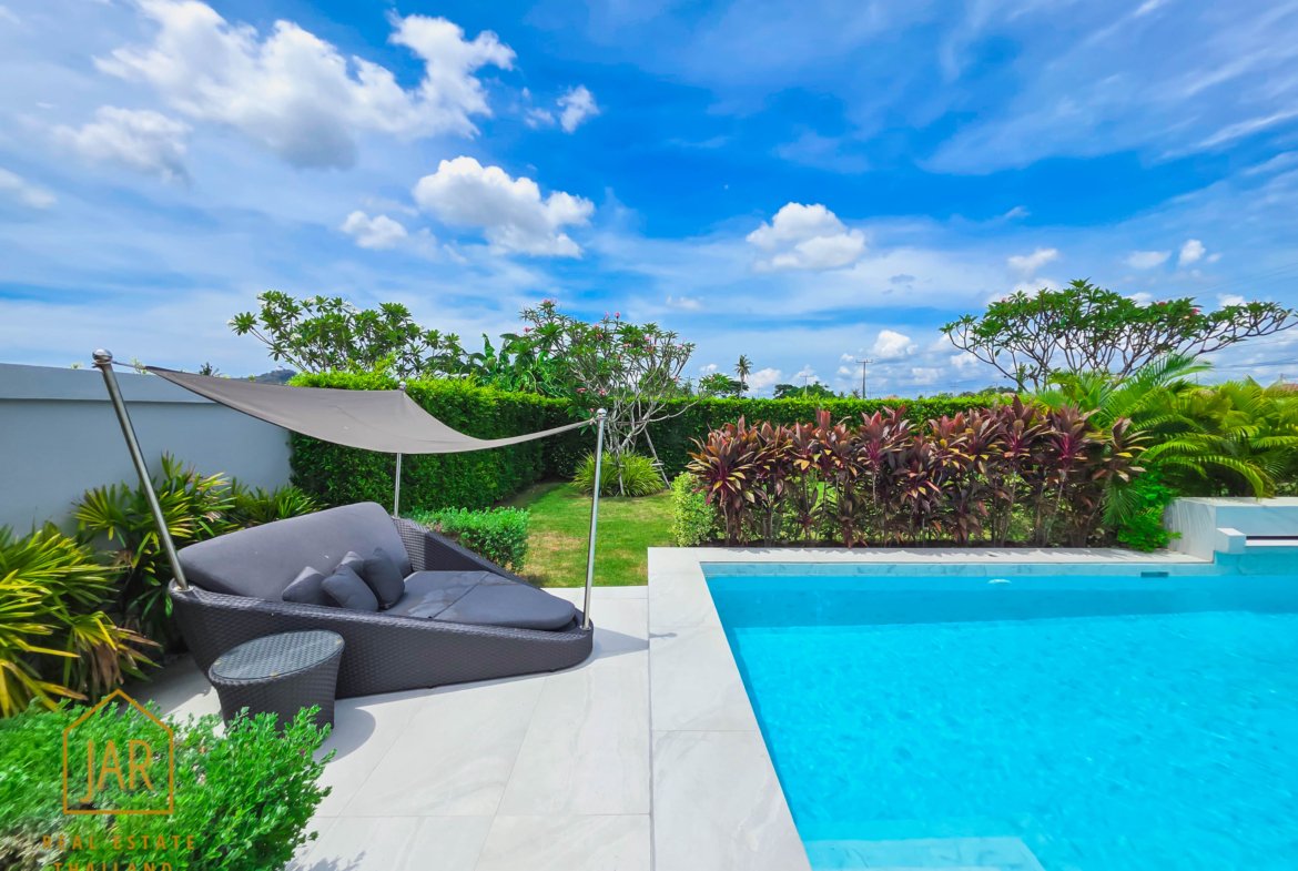 Luxury villa for sale at Hua Hin Soi 102