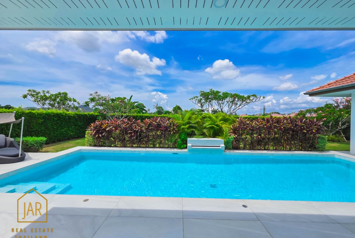 Luxury villa for sale at Hua Hin Soi 102