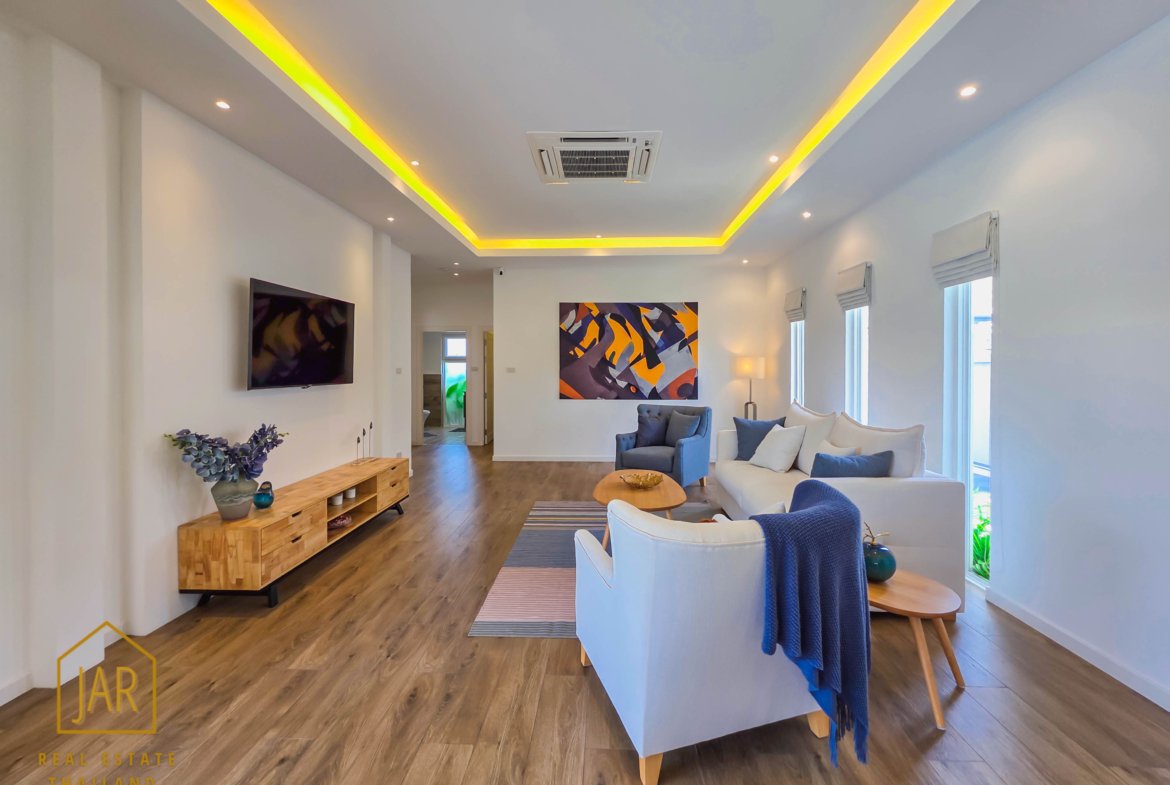 Luxury Pool Villa for sale at Hua Hin Soi 112