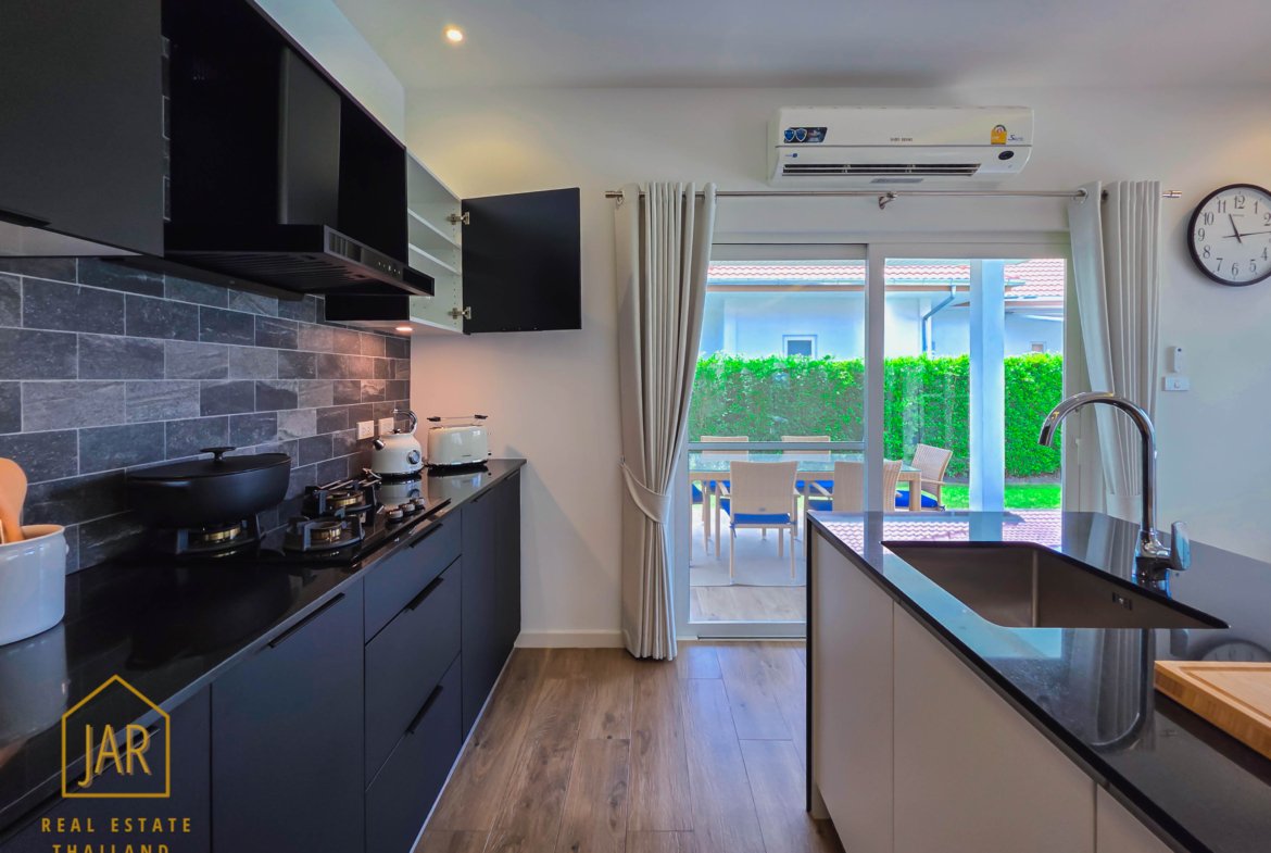 Luxury Pool Villa for sale at Hua Hin Soi 112