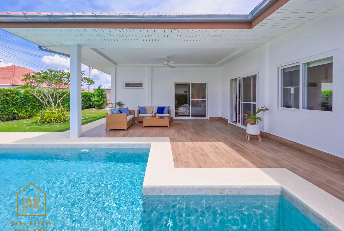 Luxury Pool Villa for sale at Hua Hin Soi 112