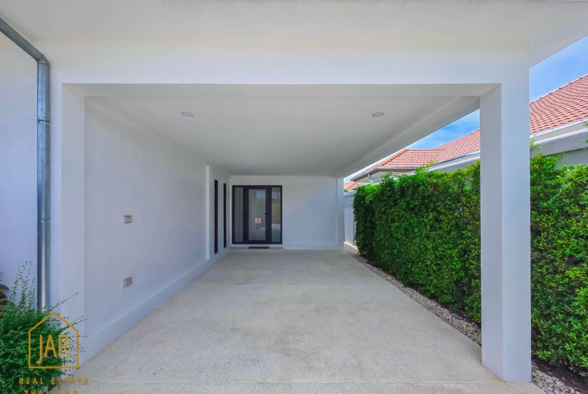 Luxury Pool Villa for sale at Hua-Hin Soi 112