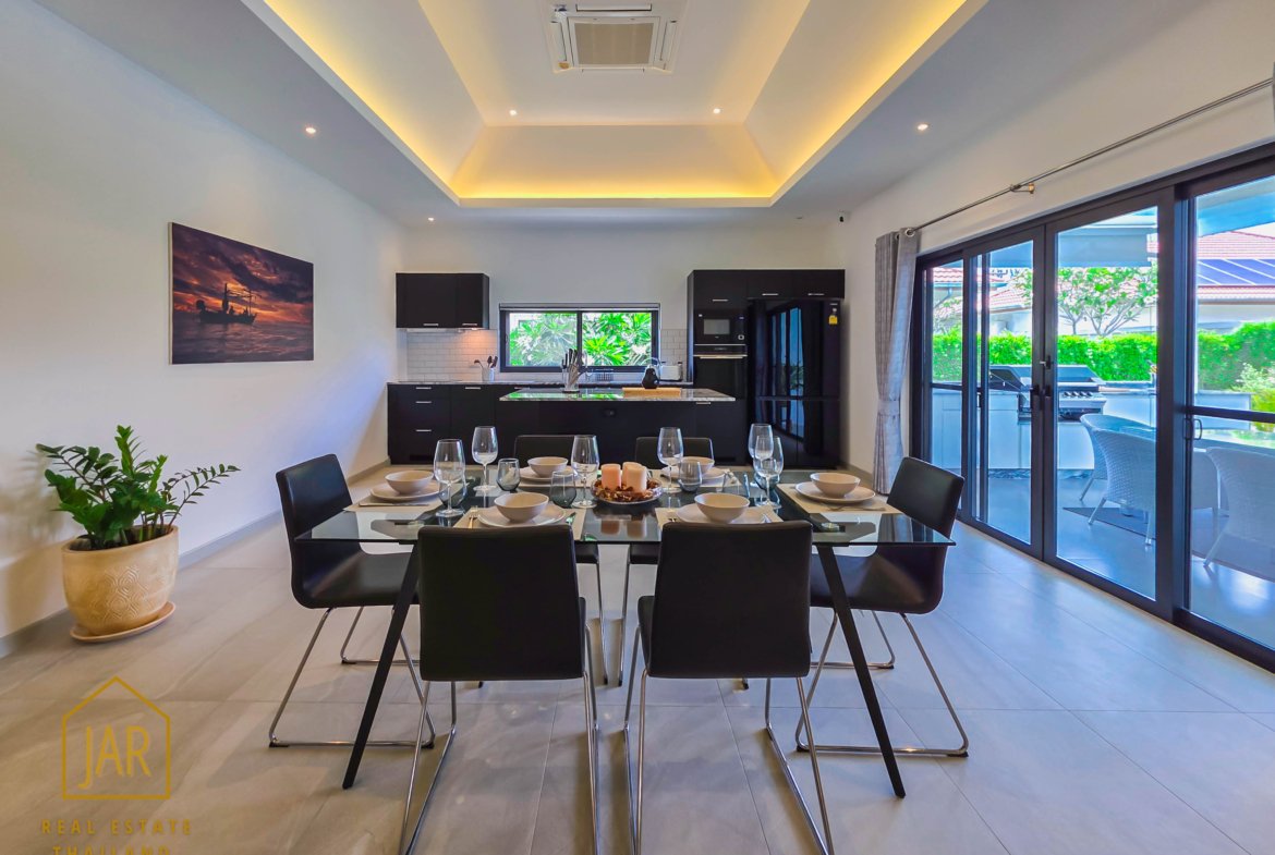 Luxury Pool Villa for sale at Hua-Hin Soi 112